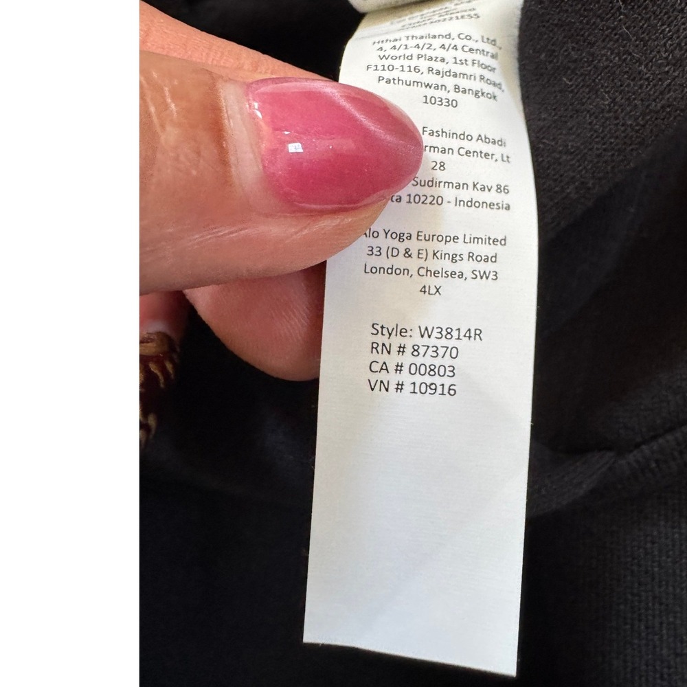 Alo Yoga Bae Hoodie S Black Cropped Drawstring-Free ~ Newest Style W3814R ~ NWOT - Picture 2 of 3